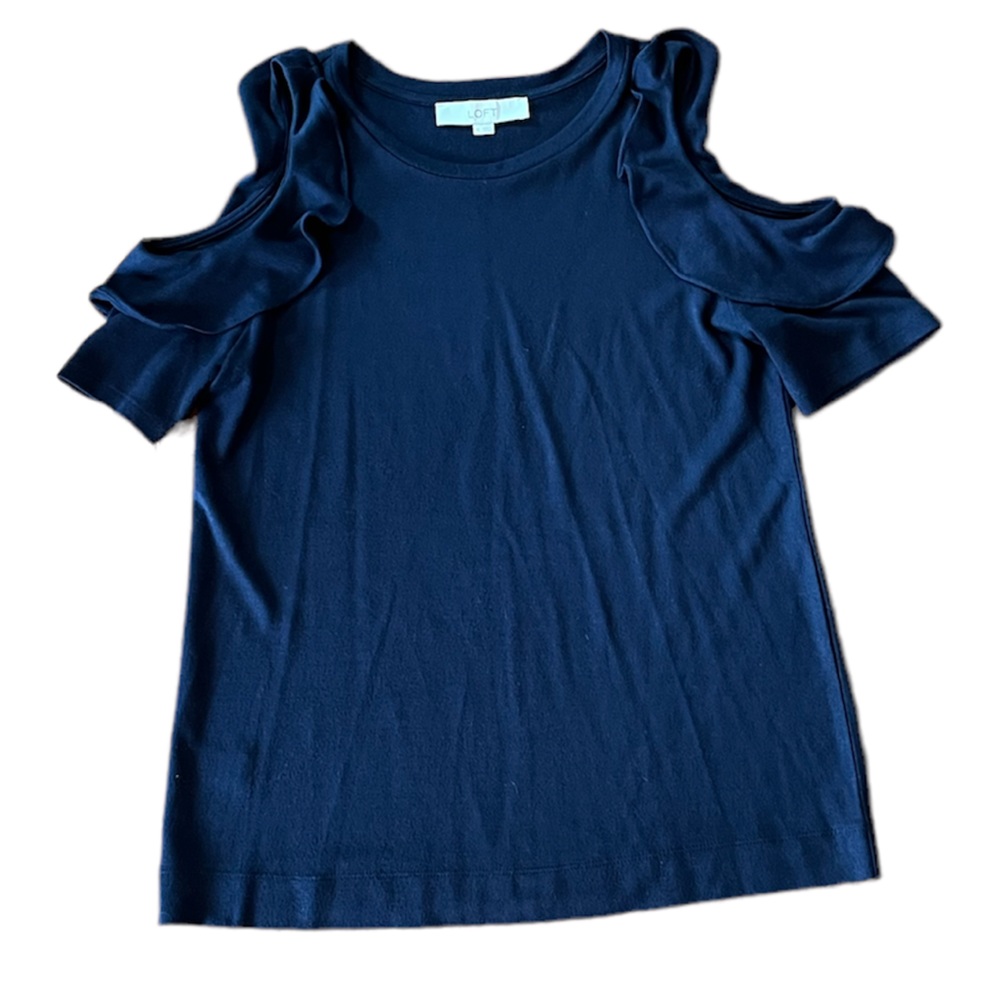 Loft cutout shoulder top